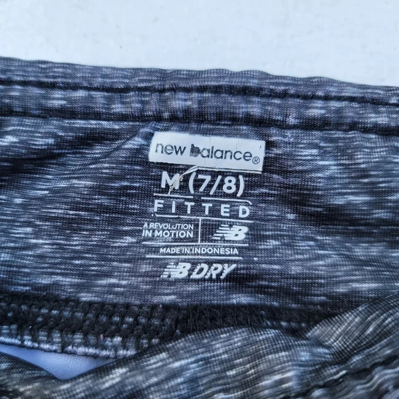 New Balance Girls Black Gray Fitted Ankle Length Activewear Leggings SZ M (7/8) - Picture 6 of 10